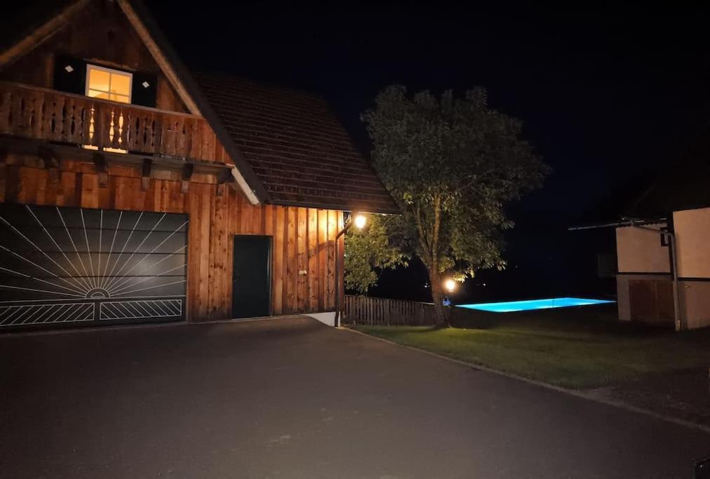 Chalet-Suedsteiermark - Traumhafte Aussicht, Infinity Pool, Privatsphaere, Klima Und De-Luxe Ausstattung Schwanberg 외부 사진